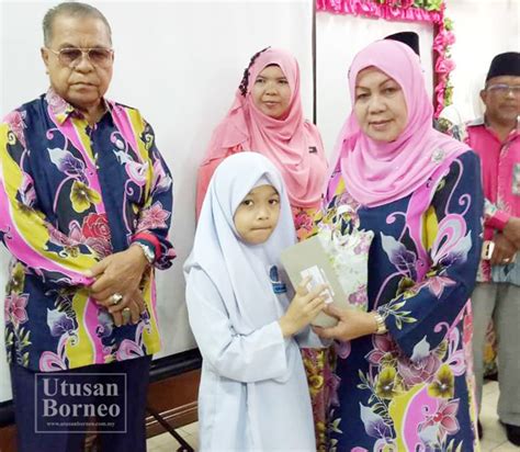 Haber dejado el trabajo te pesará siempre. 13 anak yatim terima sumbangan pesara guru | Utusan Borneo ...