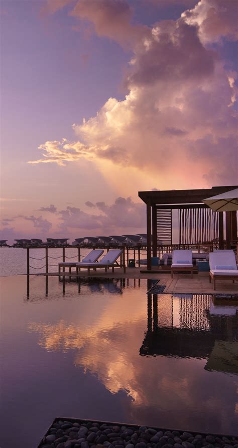 The Infinity Pool At Viceroy Maldives Resort Visit Maldives Resort Pools