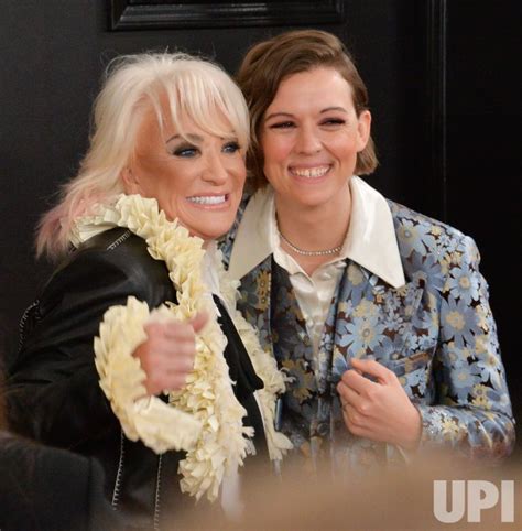 Photo Tanya Tucker And Brandi Carlile Arrive For The 62nd Annual Grammy Awards In Los Angeles