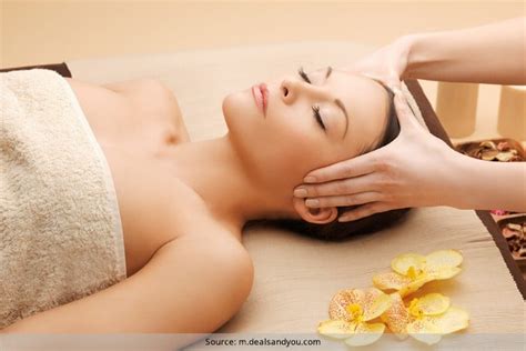 Reflexology Massage To Get Clear Skin Bouncy Hair And Overall Wellbeing