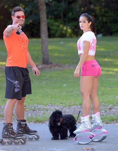 Michelle Lewin Photos Photos Michelle Lewin Walks Her Dog In Miami