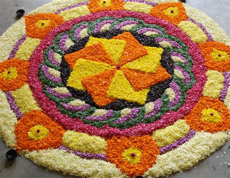 Latest athapookalam designs for you! Worlds Largest collection of Pookalams (Flower Carpet ...
