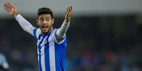 Holds a green card and does no longer occupy an international slot. Carlos Vela anota cuatro goles en triunfo de Real Sociedad ...