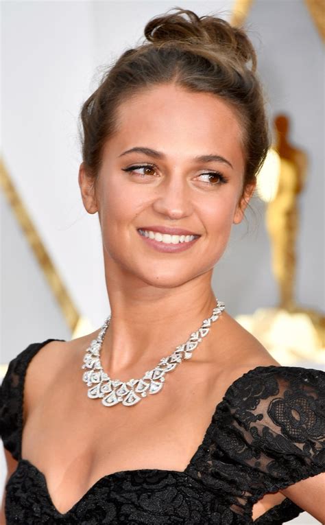 Alicia Vikander From Oscars 2017 Best Beauty Looks E News