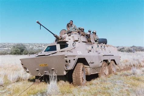 Ratel 20 6x6 Armoured Infantry Fighting Vehicle 20mm Cannon Technical