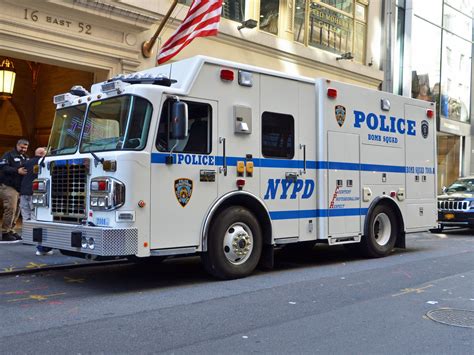 Nypd Bomb Squad 7008 Police Truck Police Cars Us