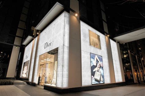 La Marque Prestigieuse Christian Dior Va Ouvrir Sa Première Boutique À