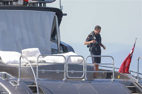 Cristiano Ronaldos Yacht Boarded By Officers In Ibiza Daily Mail Online