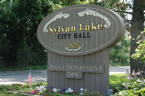 Sylvan Lake Police Department Dimensionally Carved Hdu With V Carved