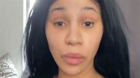 The star, who grew up in the bronx and has a home in edgewater, was sitting on a bench at the east. No-Make-up-Video: Cardi B fühlt sich ungeschminkt mega ...