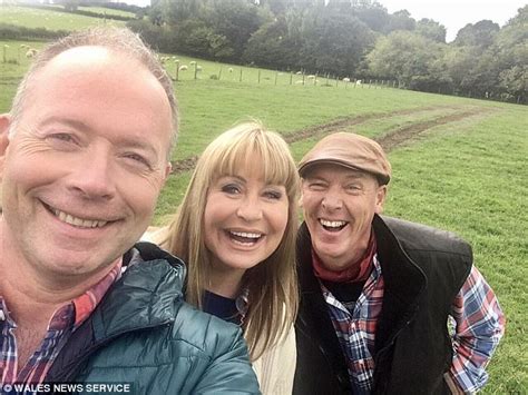 Sian Lloyd Shatters Her Wrist Running In Hunter Wellies Daily Mail Online
