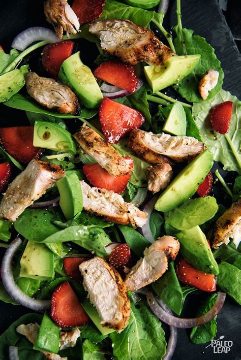 A delicious family recipe that serves up well with bbq'd dishes. Chicken, Strawberry, Avocado And Spinach Salad | Recipe ...