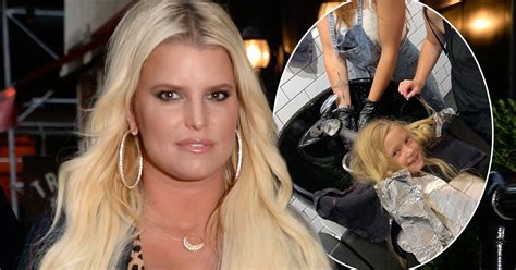 jessica simpson mum shamed after sharing a snap of her daughter maxwell s dyed hair ok magazine