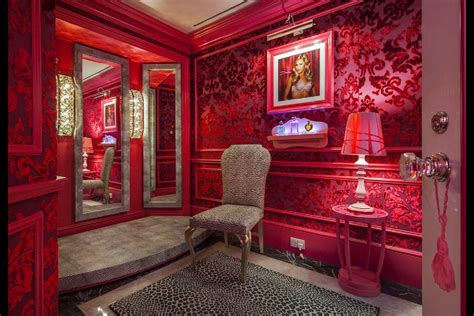 These letters make great decor for a victoria secret pink inspired birthday. VICTORIA'S SECRET - DUBAI | GRADE | Secret rooms, Victoria ...
