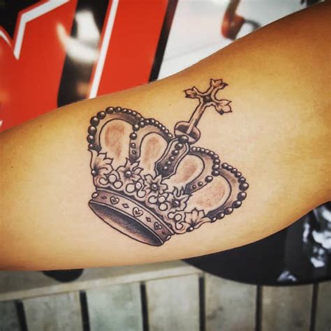 150 Meaningful Crown Tattoos Ultimate Guide February 2020