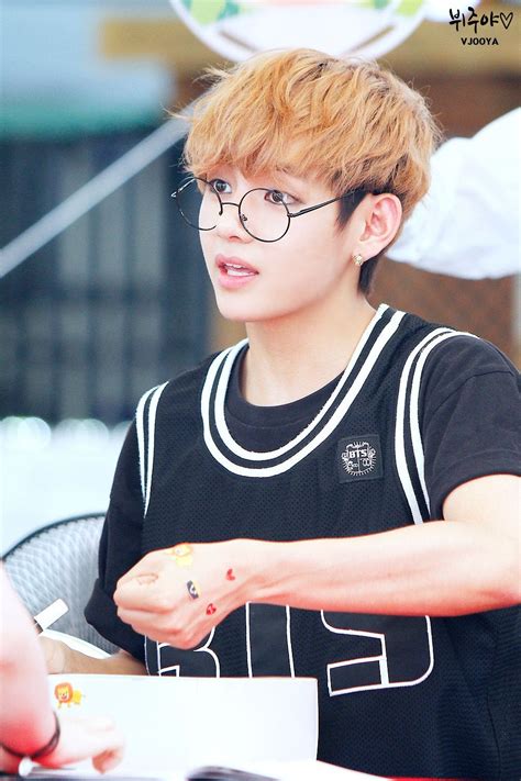 He Looks So Good With Glasses Kim Taehyung Cute Taehyung Hot Taehyung