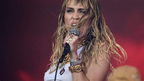 Miley Cyrus über Ihre Trennung Von Liam Hemsworth Und Die öffentliche