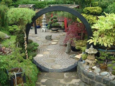 Yoga and relaxation is what makes our life better, easier and calmer. Fabulous Mini Zen Garden Design Ideas 09 - 99BESTDECOR
