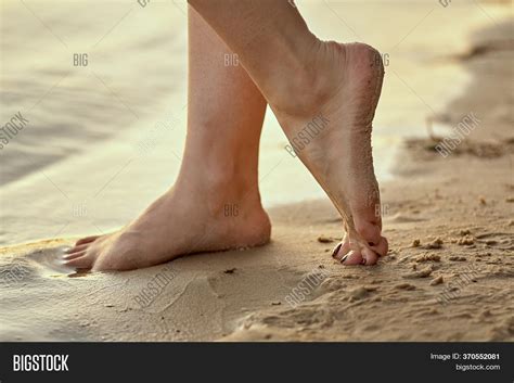 Female Feet Barefoot Image And Photo Free Trial Bigstock