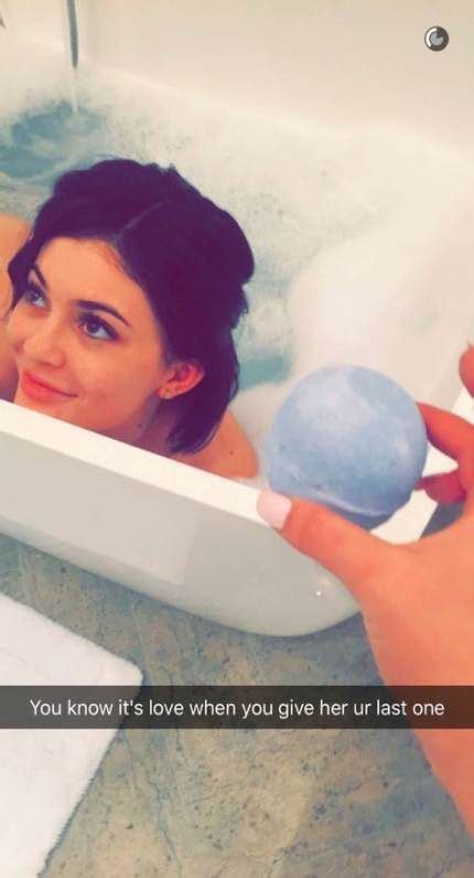 70 Ideas Bath Time Snapchat Kylie Jenner Snapchat Kylie Jenner Outfits Kylie Jenner