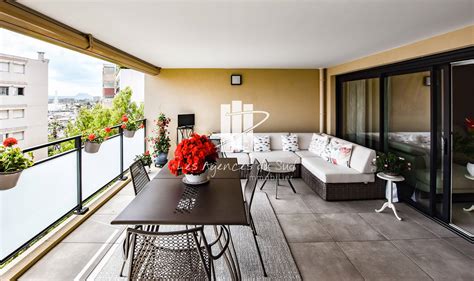 A VENDRE APPARTEMENT 4 PIÈCES AVEC TERRASSE DANS UNE ...