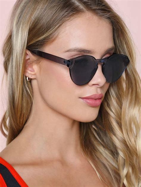 Black Flat Lens Fashion Sunglasses Sunglasses Colored Sunglasses