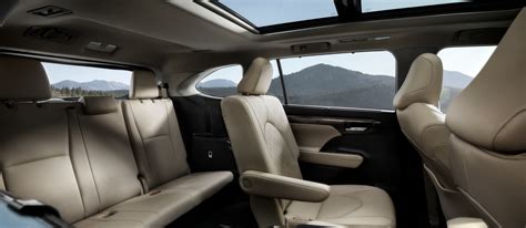 Look Inside The 2020 Toyota Highlander Interior Elgin Toyota