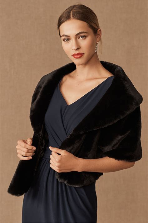 Slip On This Soft Faux Fur Wrap For A Stylish And Warm Finishing
