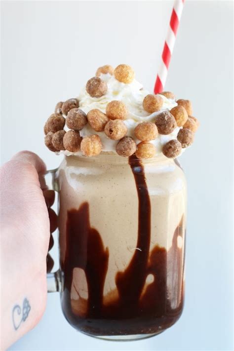 How to make a milkshake teaches you the perfect proportions of cream, whole milk, and ice cream for a milkshake that's easy, thick, creamy, classic, and indulgent as heck. Boozy Reese's Puffs Cereal Milkshake - Cake 'n Knife