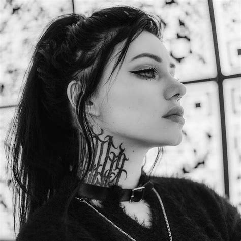 gothic pitch on instagram “🖤🖤🖤📸 ilost unicorn” metal girl fashion goth beauty beautiful
