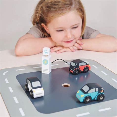 Wooden Smart Electric Car Toy Set 18m
