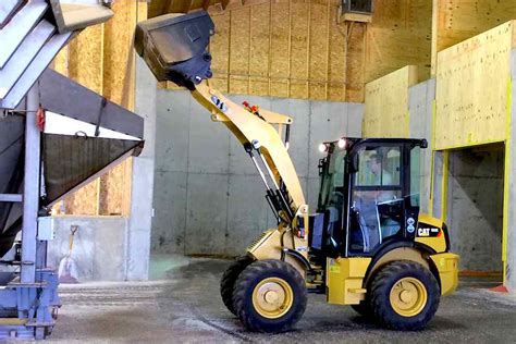 Caterpillar unveils 903C compact wheel loader with hydrostatic ...