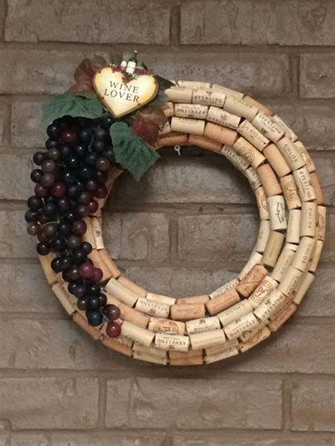 45 Mini Wine Cork Diy Ideas To Christmas Ornaments Wine Cork Wreath