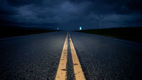 Desktop Wallpaper Road In Night Close Up Hd Image Picture Background