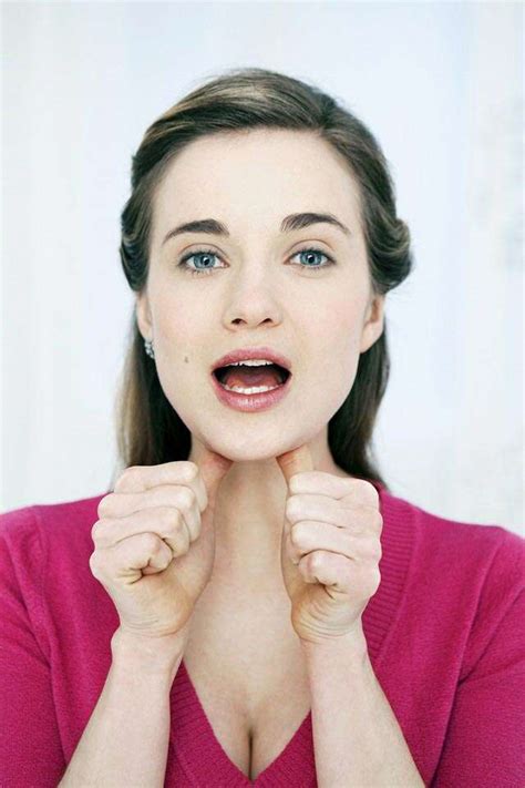 Get rid of your double chin | femina | Femina.in