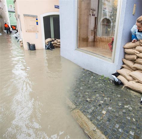 • was heißt „extrem • annäherungsmöglichkeiten • hochwasser: Dauerregen: Die Juniflut - Deutschland unter Wasser ...
