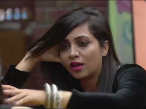 Bigg Boss 11 What Arshi Khan Is Married To A Bookie Filmibeat