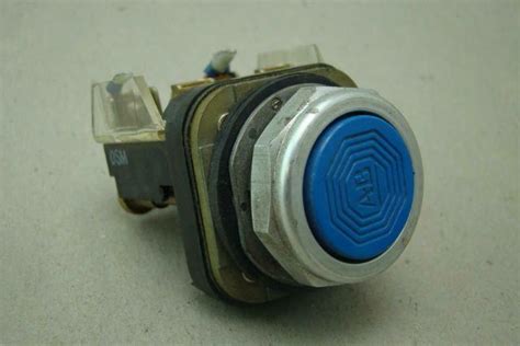 Allen Bradley Blue Push Button With Contact Block Series D 800t Xa