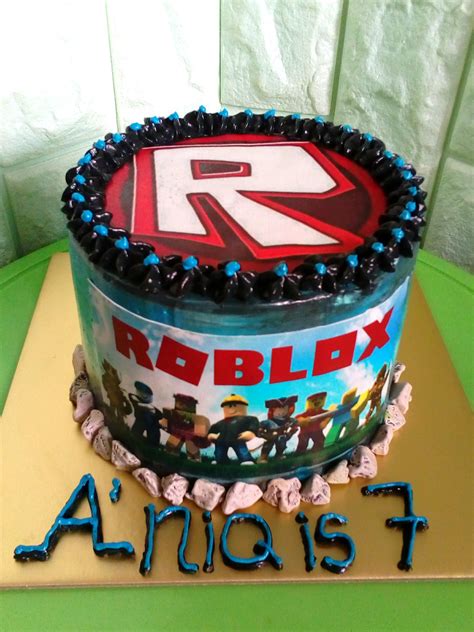Roblox 12th birthday cake hat now lets take a quick look back at the early days and see how our employees players and developers helped make roblox what it is today when david builderman baszucki and erik cassel first launched roblox in 2006 there were no hats t shirts groups or millions of. Roblox Birthday Cake 8 | Free Robux And Tix Generator No Human Verification