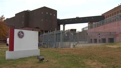 Young Men Emerging Inside The Dc Jails Experiment To Prepare Inmates For Freedom Nbc4 Washington