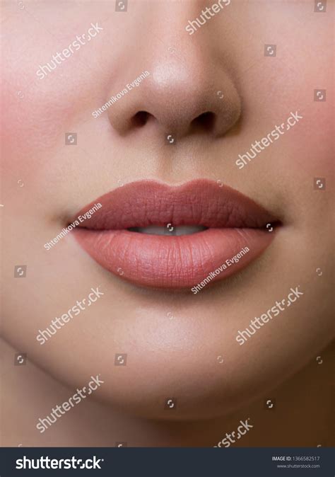 Natural Lips Photography