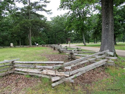 This design uses substantially less wood and allows the fence to run in a straight line, but it does require. Lea's Menagerie: Split-Rail Fences, June 4, 2015