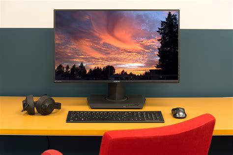 Nate's setup has evolved over the years as he adds new monitors and repositions them accordingly. The Best PC Monitor You Can Buy (and 4 Alternatives ...