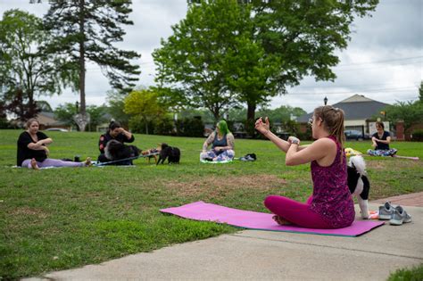 Canine Allergies Acupressure Class - Earthwise Pet | Poll to Pastern
