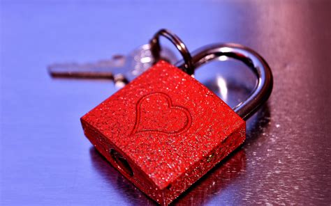 Here you can find the best love hd wallpapers uploaded by our community. Wallpaper Love heart, Lock, Key, 4K, Love, #8972 ...