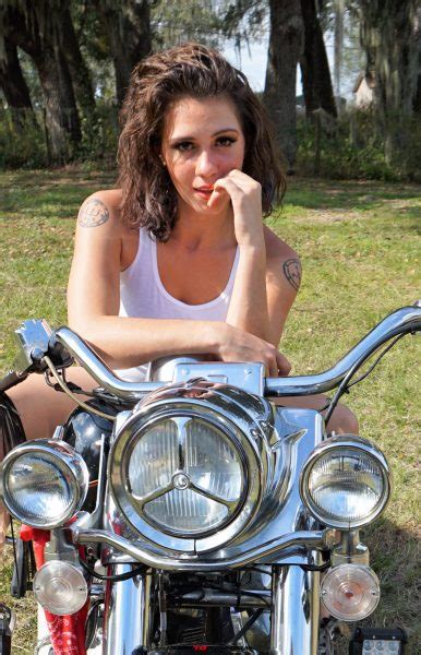 Born To Ride Babe Of The Week Skylar Calico 76 Born To Ride Motorcycle Magazine Motorcycle