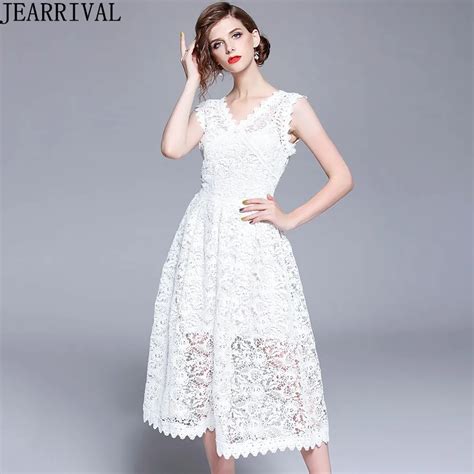 White Lace Dress 2018 New Fashion Women Hollow Out Summer Dress Sexy V Neck Sleeveless Slim Midi