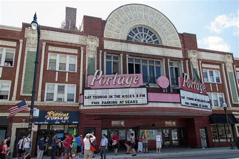 Chicagos Portage Theater Gets Landmarks Nod Still Faces Uncertain Future