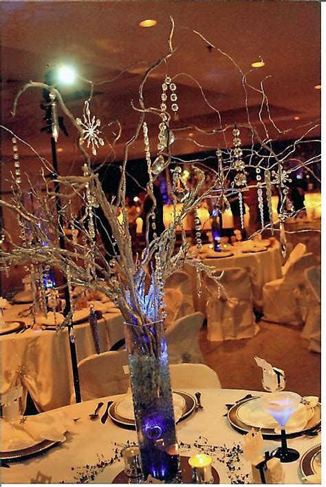 There are so many branches, twigs and limbs that you can collect and create remarkable works of art. DIY Manzanita Branch/Curly Willow Branch Centerpieces | Weddingbee Photo Gallery