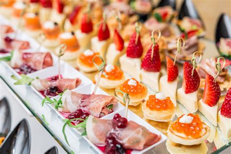 40 Delicious Wedding Food Ideas Gourmet Appetizers Summer Wedding